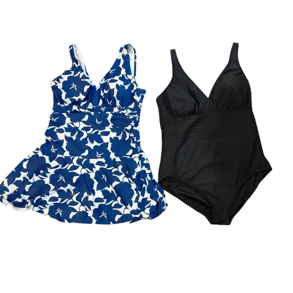Two Women's One Piece Swimsuits Blue Floral Skirted and Black Size XL - Picture 1 of 14